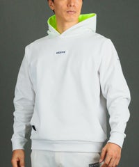 モデル着用画像（ホワイト）