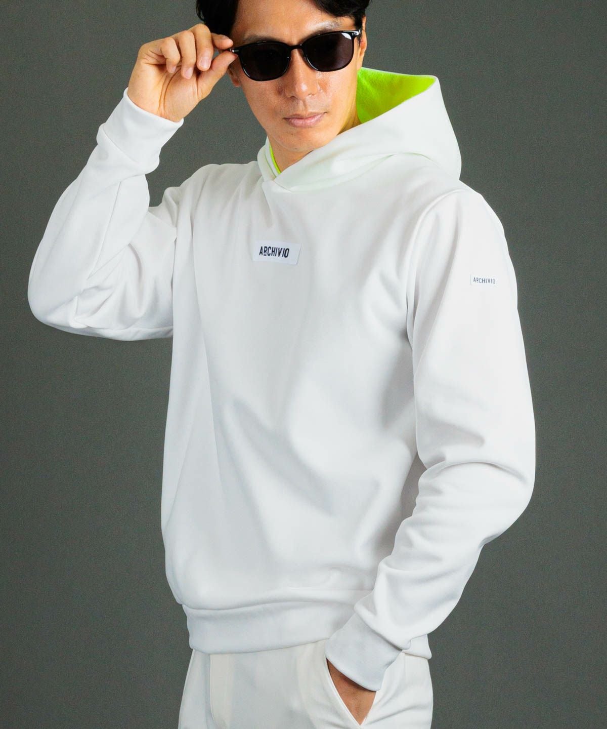 モデル着用画像（ホワイト）