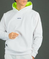 モデル着用画像（ホワイト）