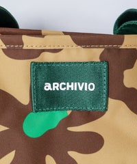 後ろロゴアップ(ベージュ)