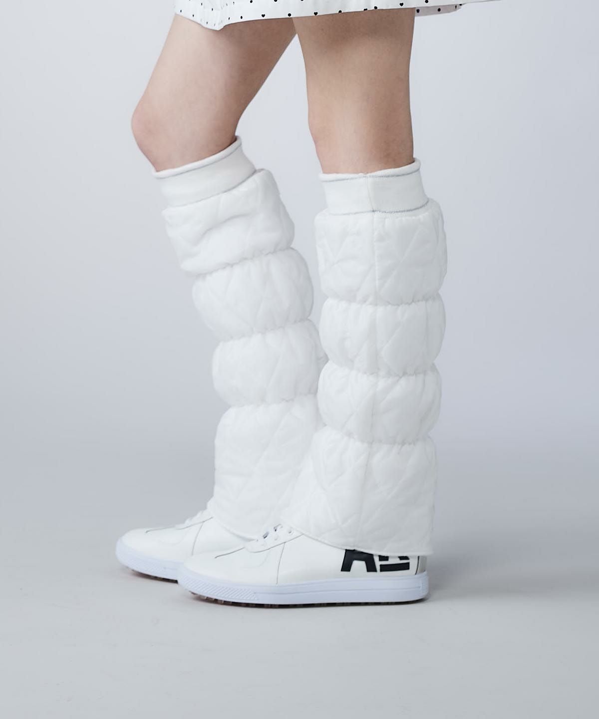 モデル着用画像（ホワイト）