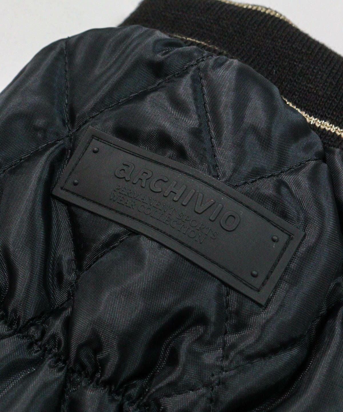 ロゴラバーワッペン部分（ブラック）