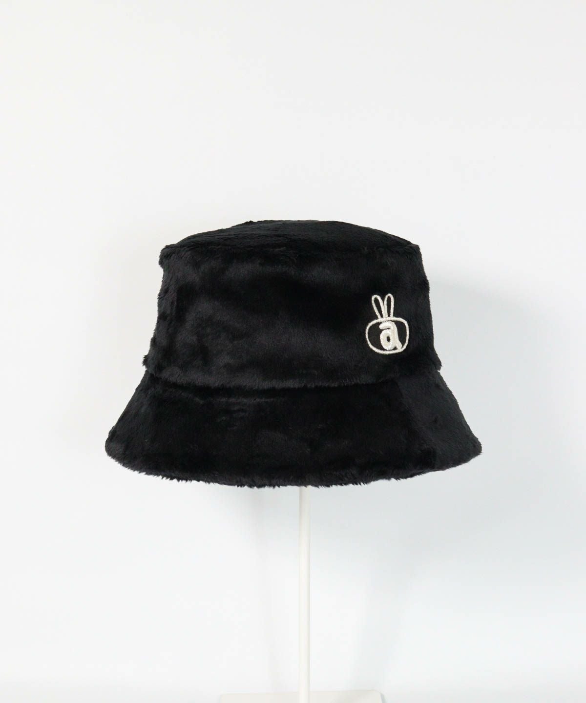 ポイント刺繍ファーハット(ブラック)