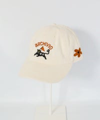 コーデュロイ刺繍キャップ（ホワイト）