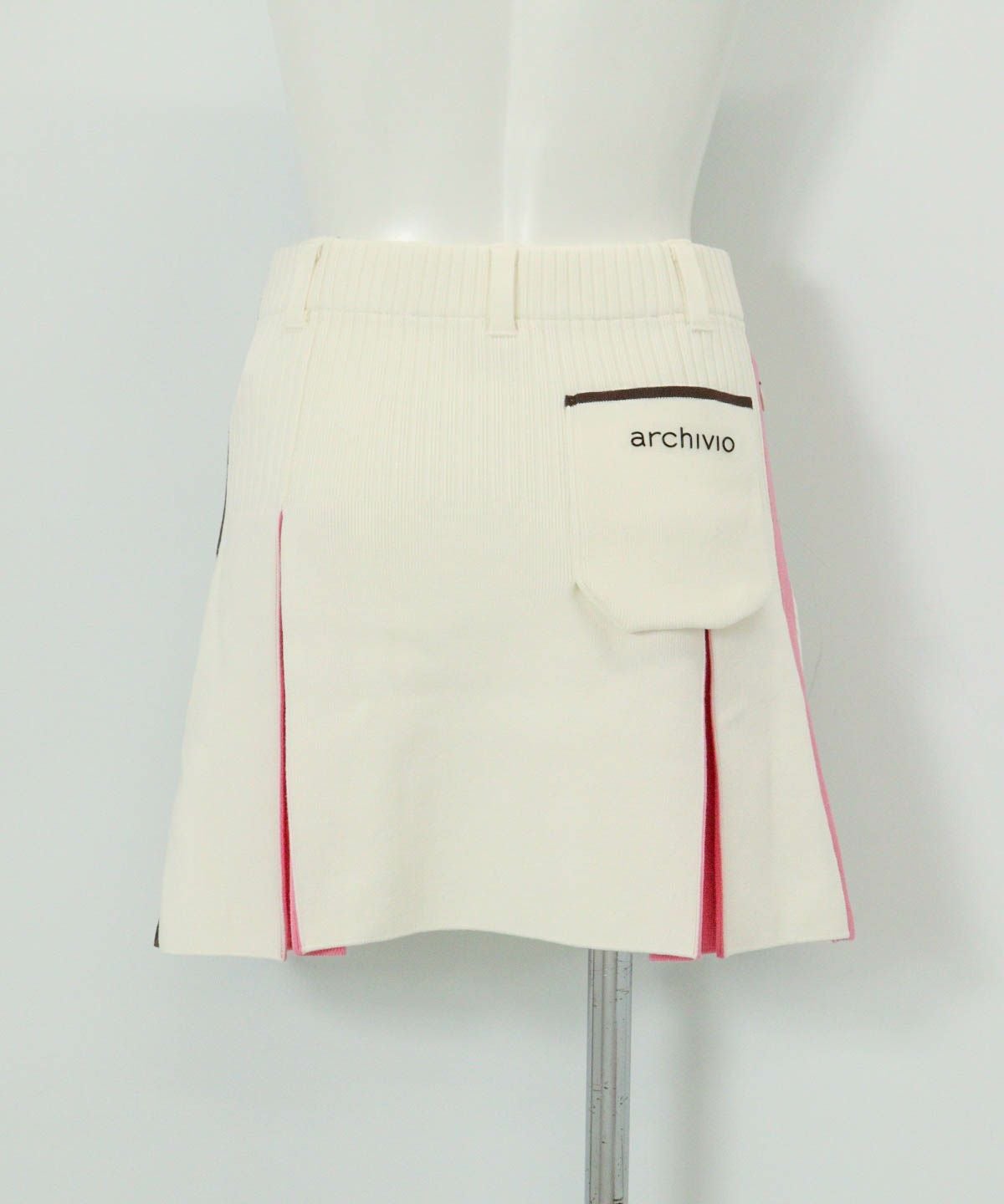 カラーライン配色ニットスカート(ホワイト)後ろ