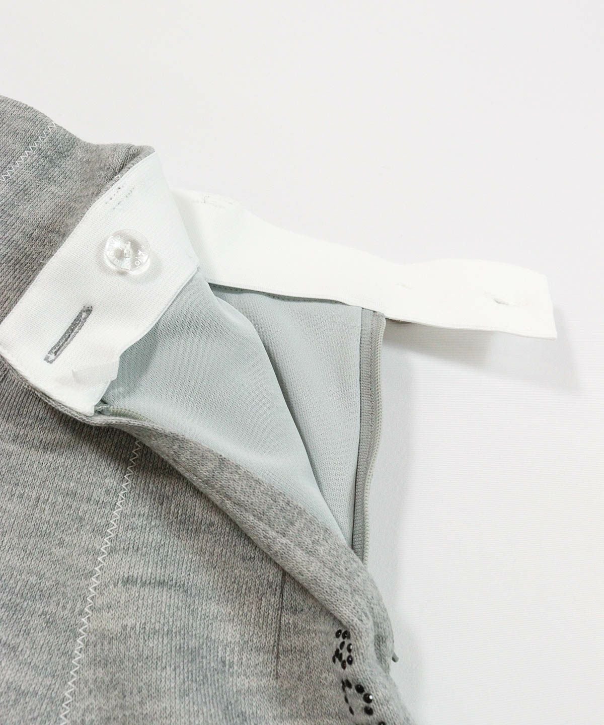 ファスナー部分(グレー)