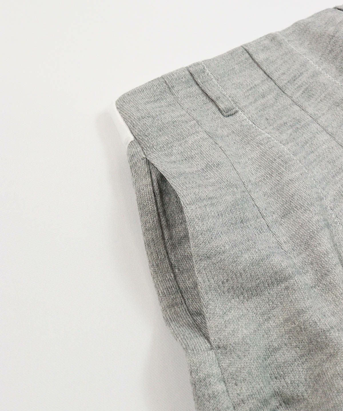 ポケット(グレー)