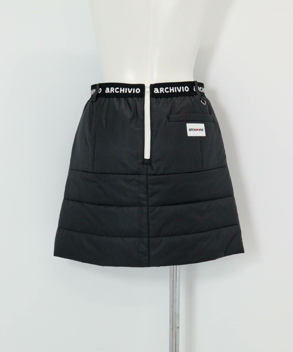ウエストロゴ中綿撥水スカート後（ブラック）