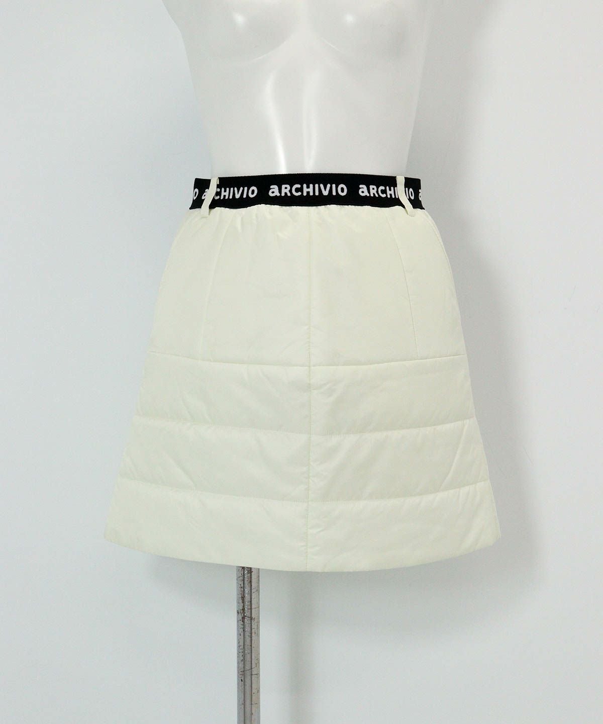 ウエストロゴ中綿撥水スカート（ホワイト）