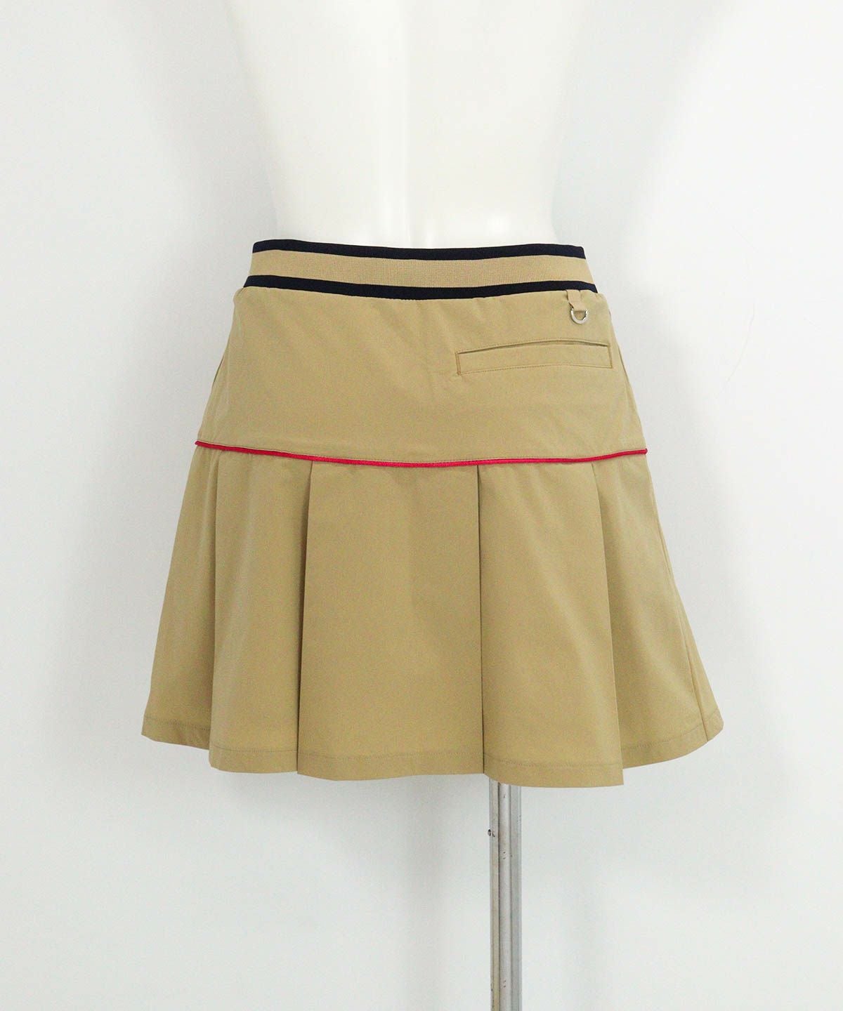 プリーツ切替撥水スカート(ベージュ)後ろ