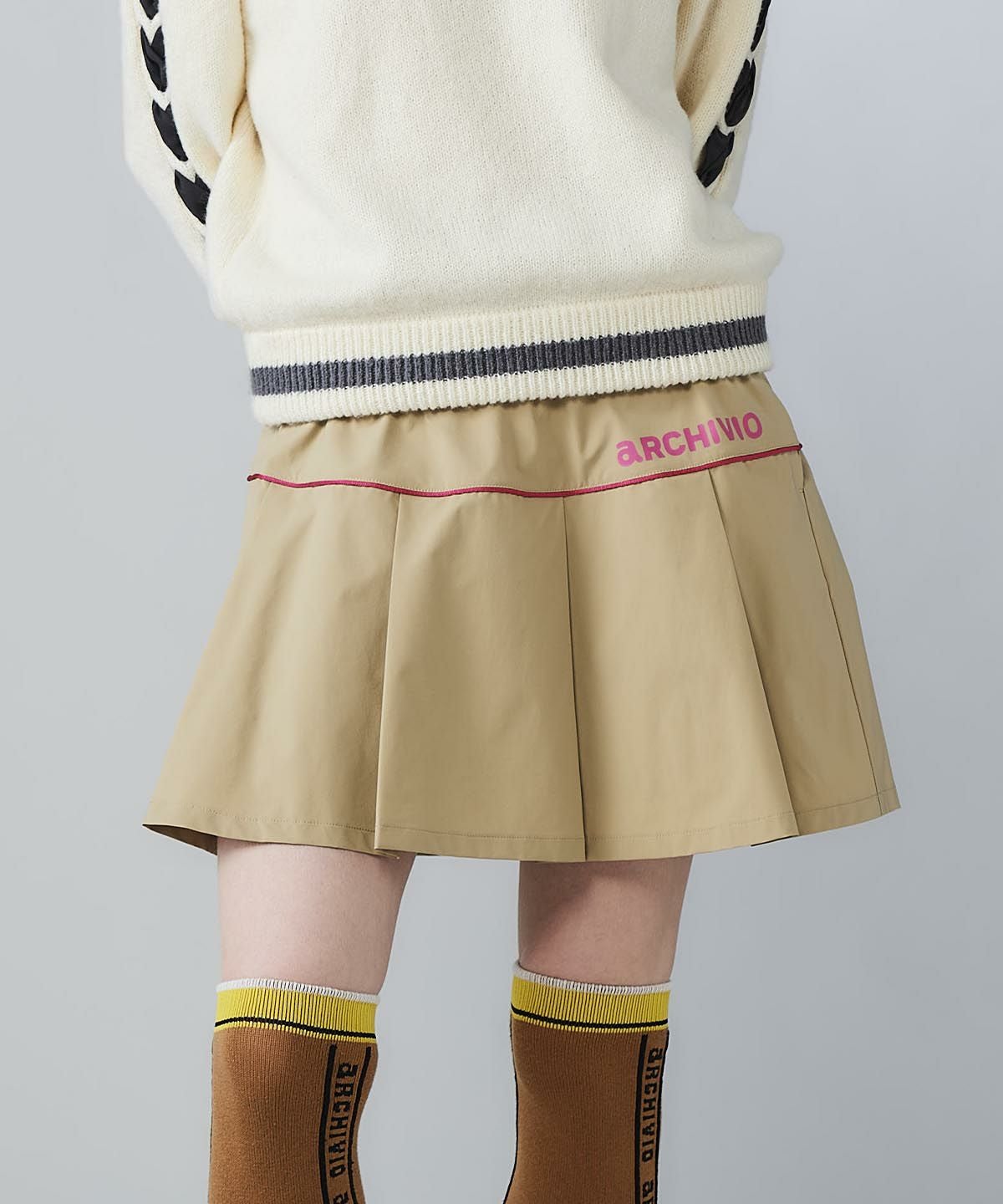 モデル着用画像(ベージュ)