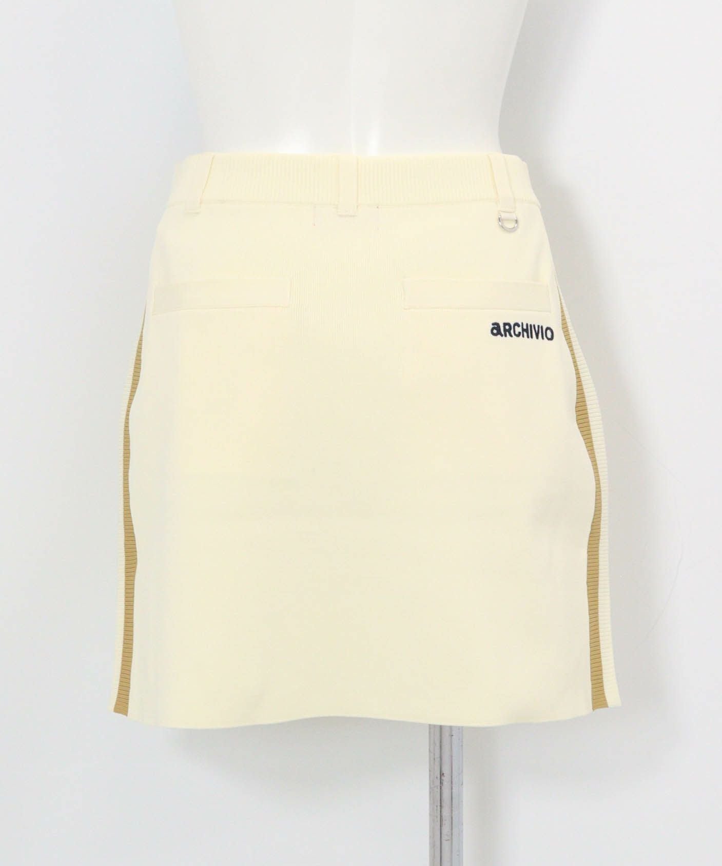 マーガレットニットスカート(アイボリー)後ろ