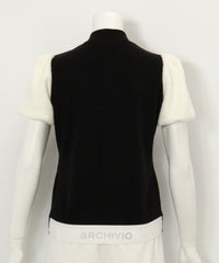 袖ファー切替プルオーバー(ブラック)後ろ