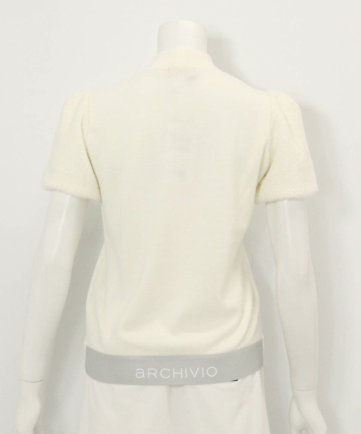 袖ファー切替プルオーバー(ホワイト)後ろ