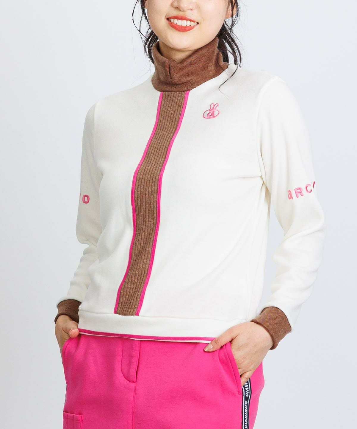 モデル着用画像(ホワイト×ブラウン)