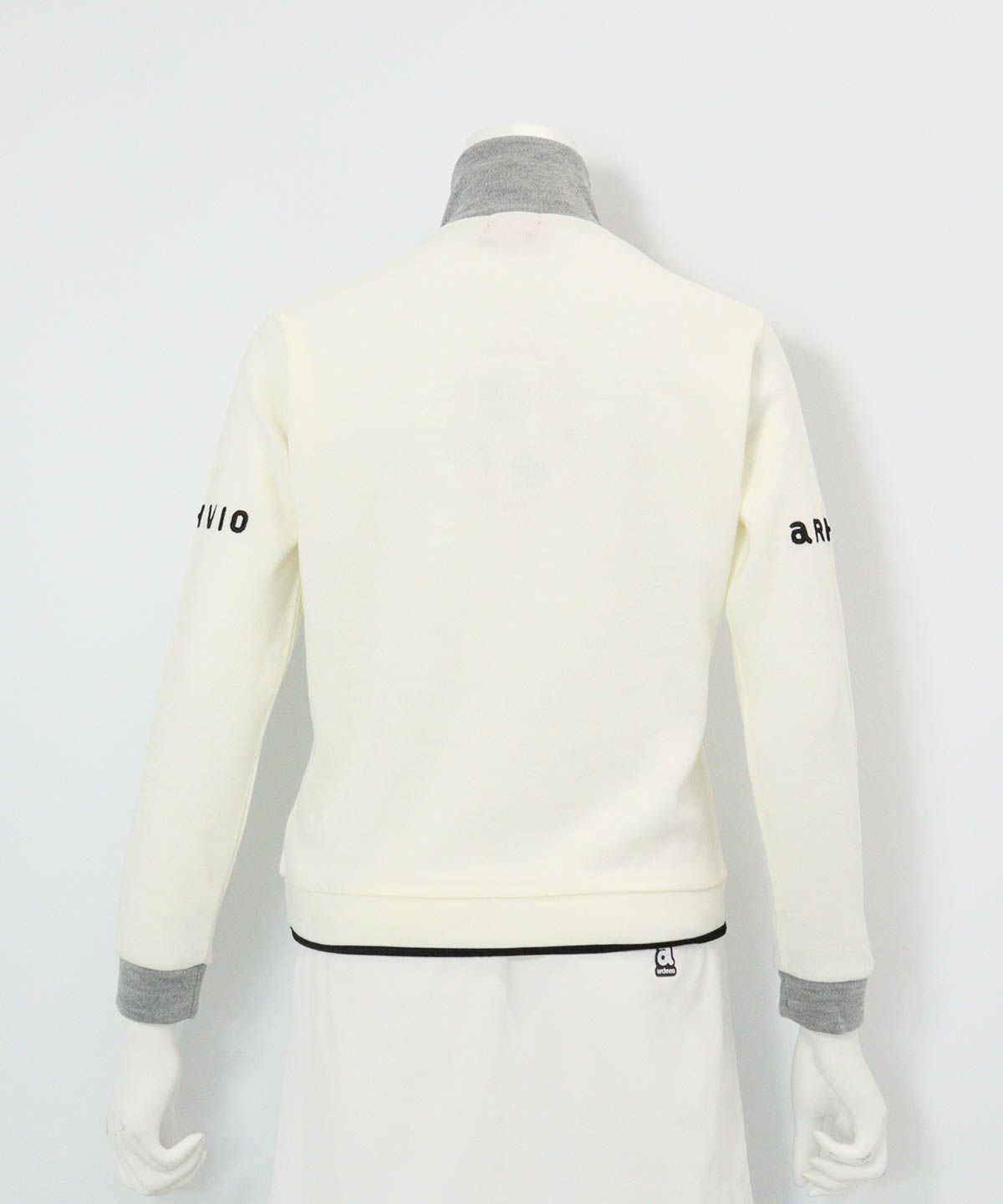 フロントラインニットソー(ホワイト×グレー)後ろ