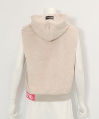 フード付きシャギーベスト(ベージュ)後ろ