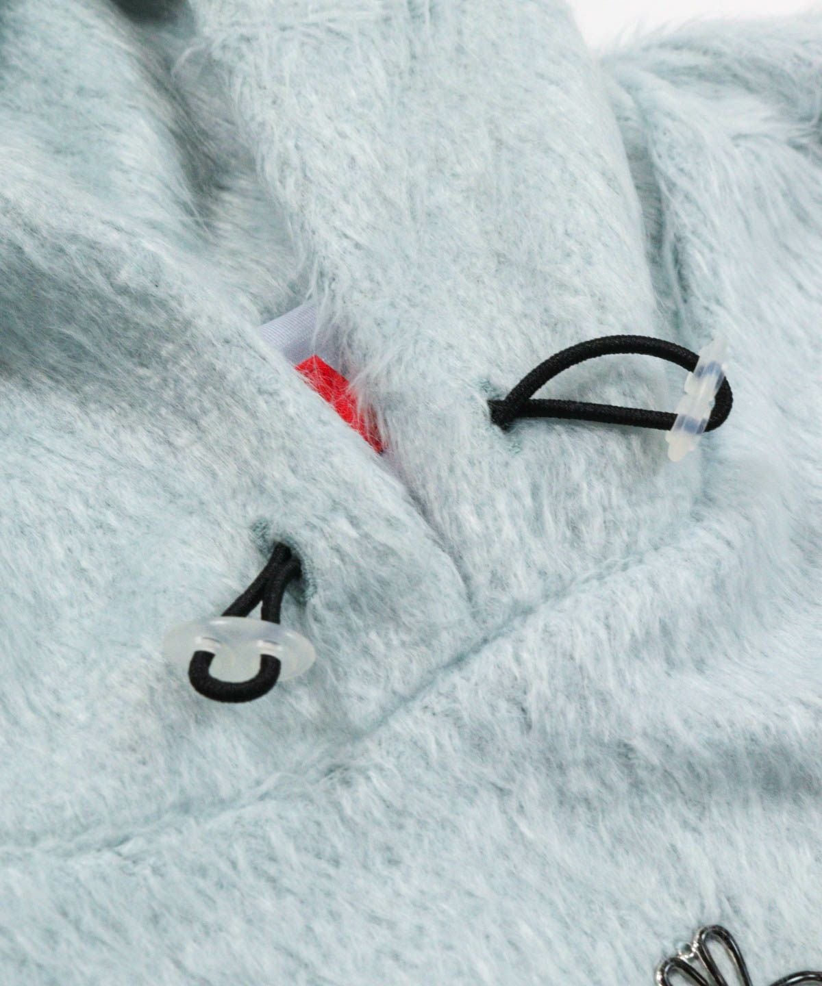 首元アップ(ライトブルー)