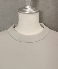 首元(ライトグレー)