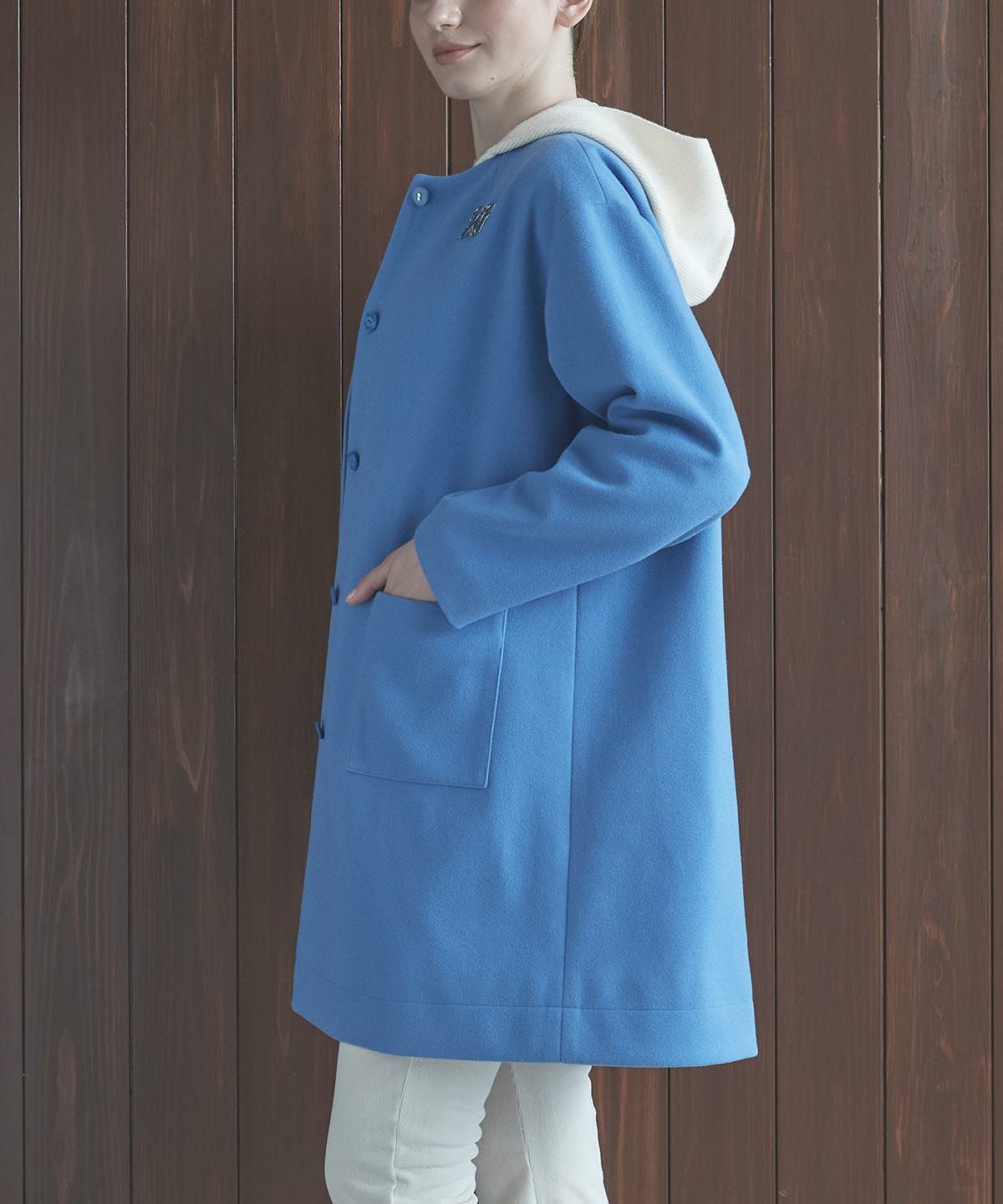 モデル着用カタログ画像（ライトブルー）