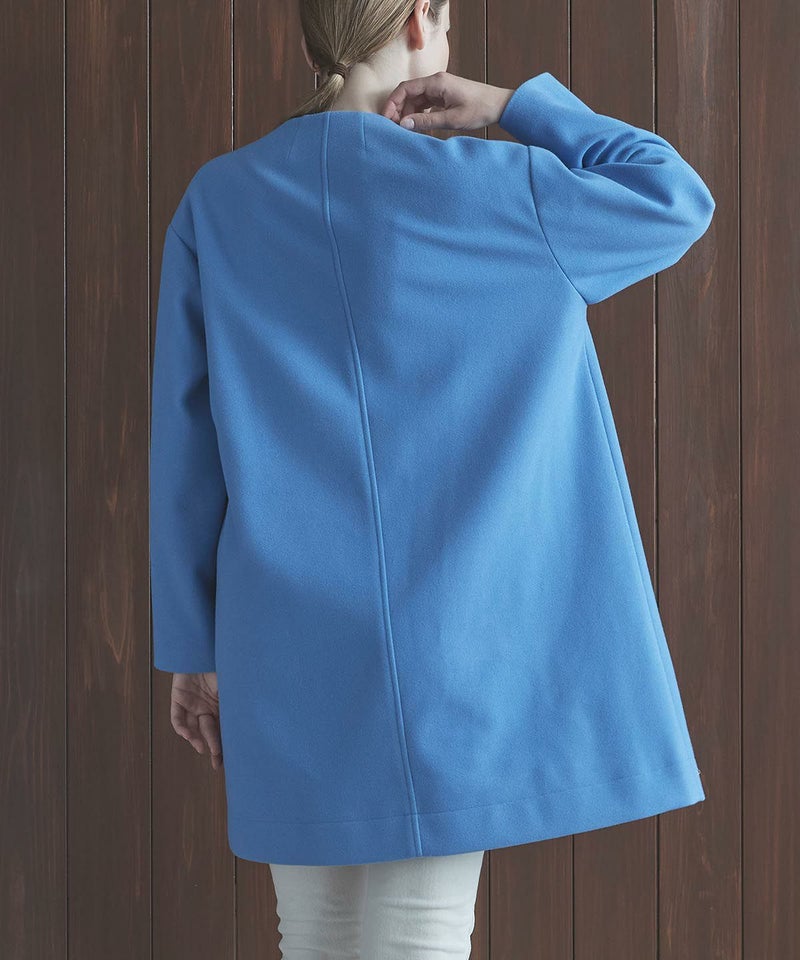 モデル着用カタログ画像（ライトブルー）
