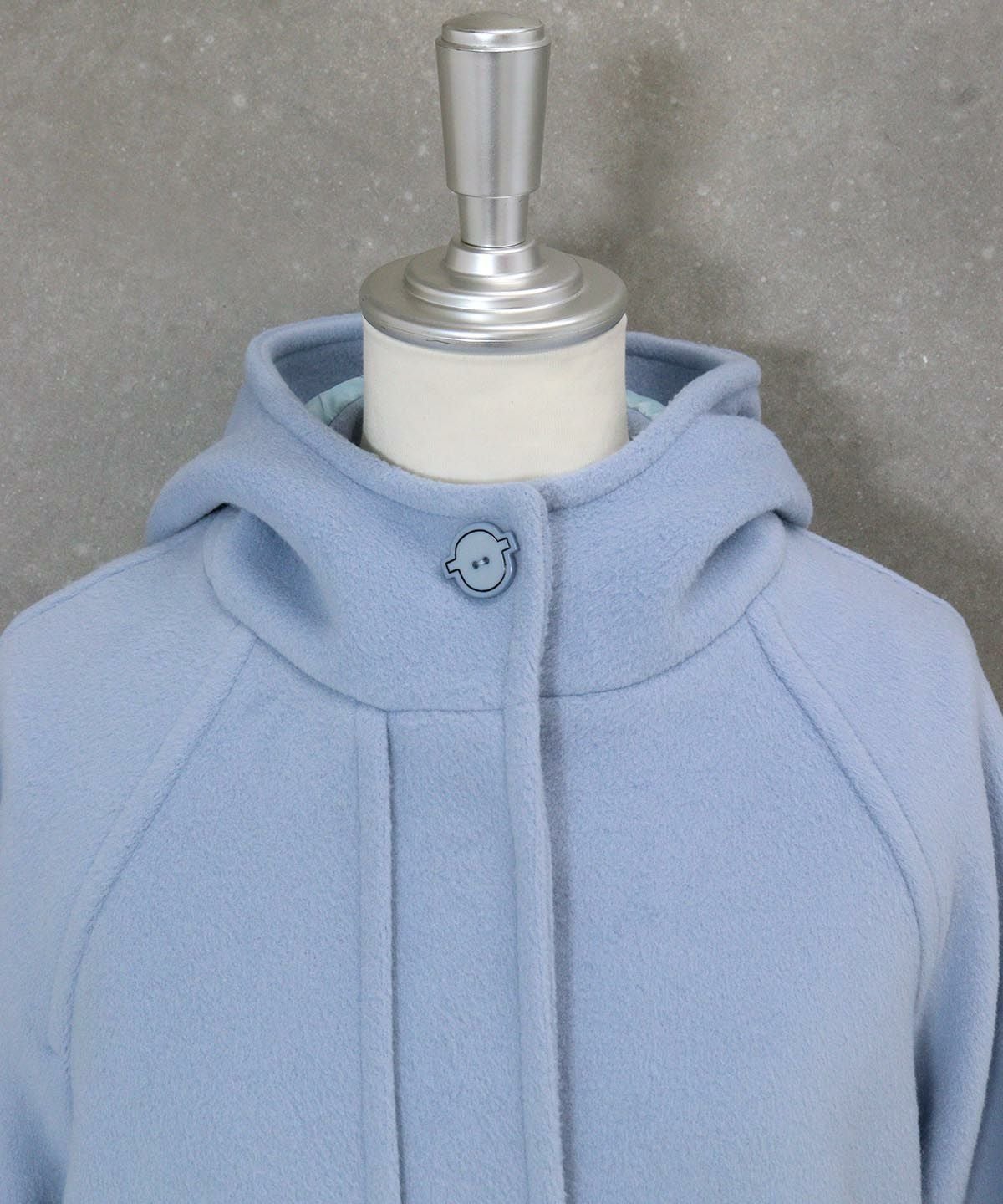 襟元部分（ライトブルー）