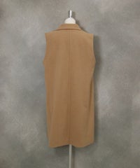 ウールライクロングベスト後ろ（キャメル）