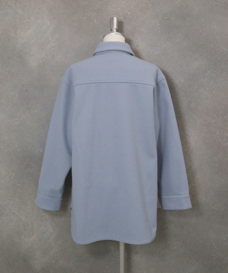 ウールライク保温ジャケット後（ライトブルー）