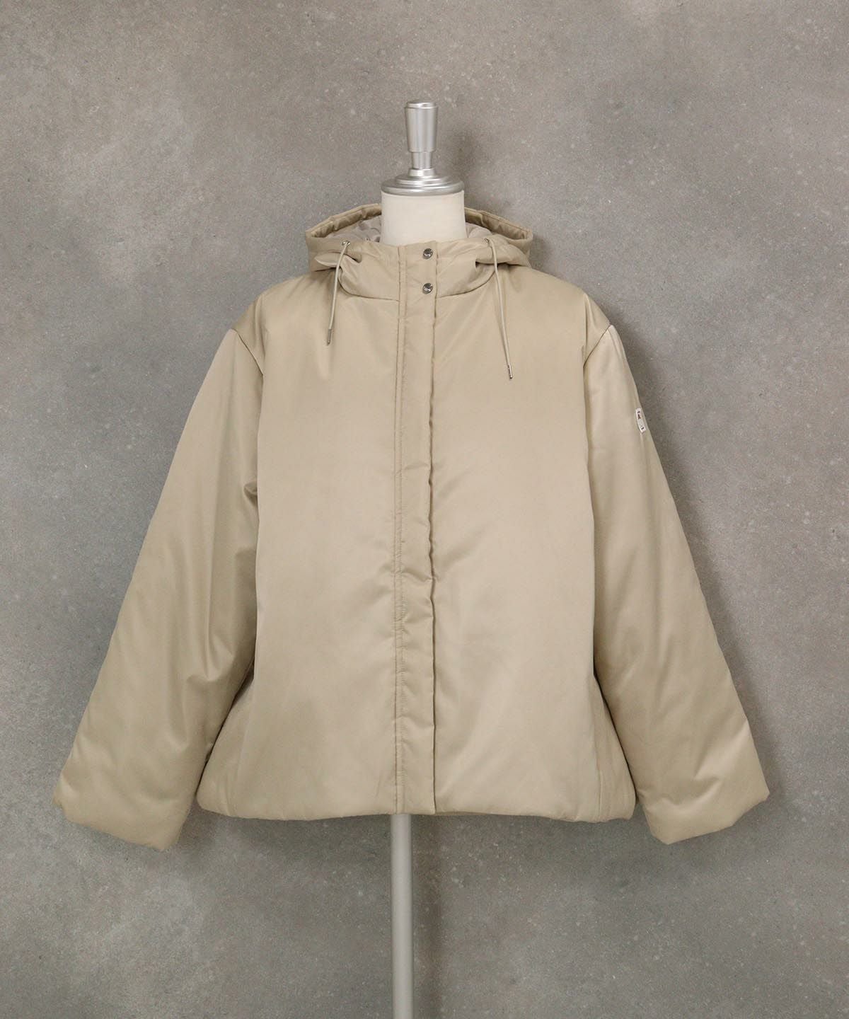フード付き撥水中綿ジャケット（ベージュ）