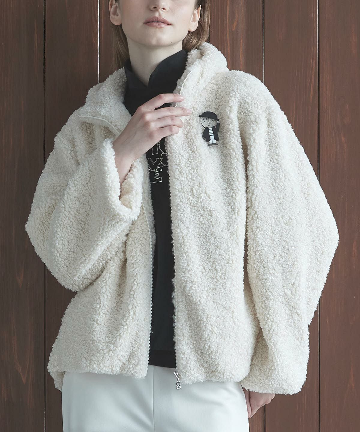 モデル着用カタログ画像（ホワイト）