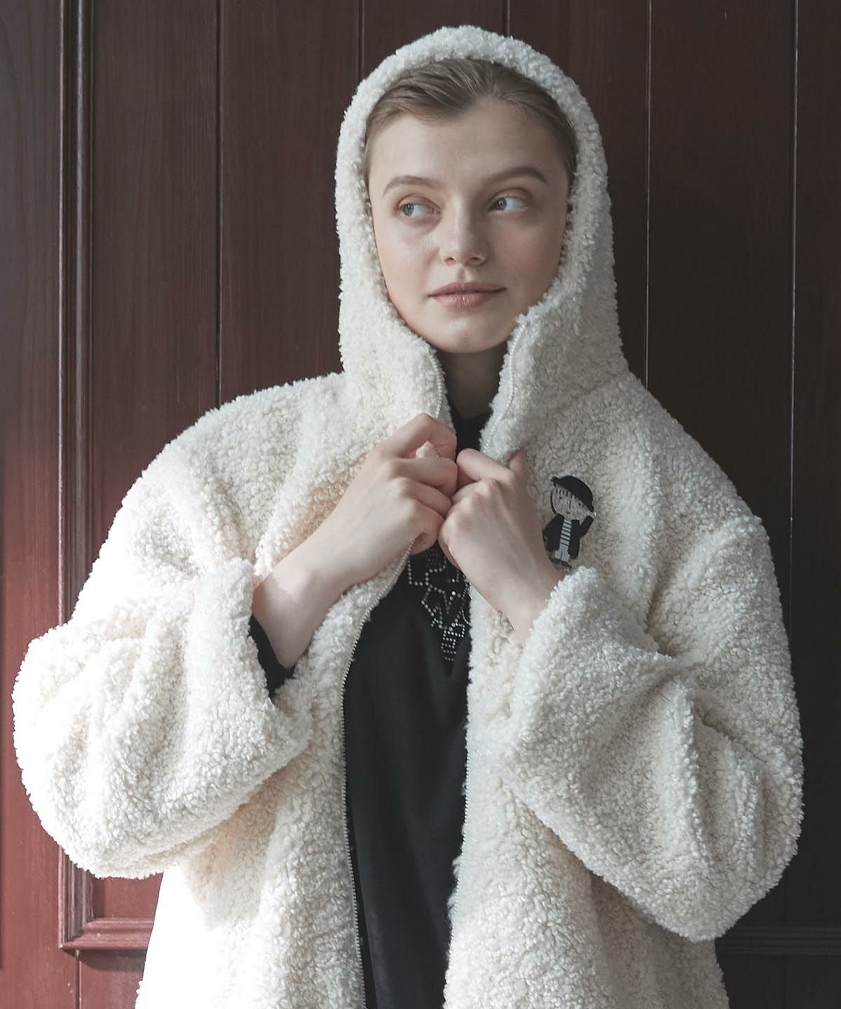 モデル着用カタログ画像（ホワイト）