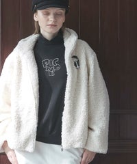 モデル着用カタログ画像（ホワイト）