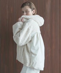 モデル着用カタログ画像（ホワイト）