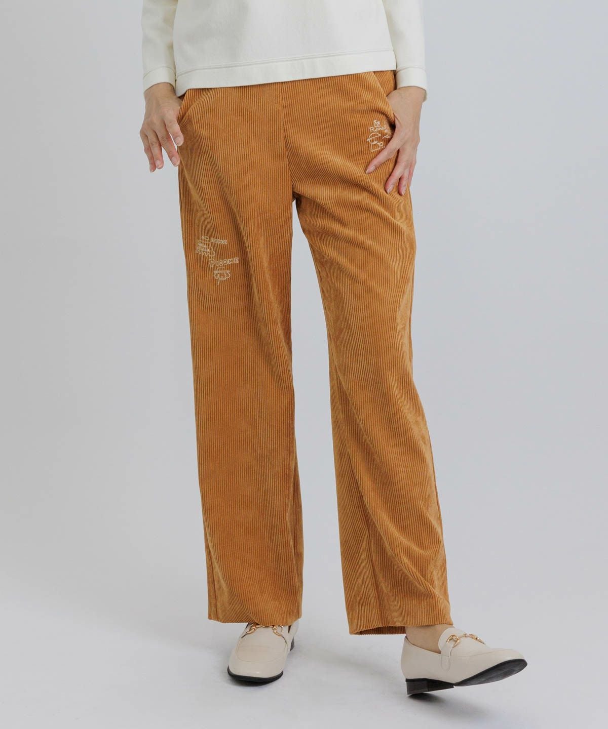 モデル着用画像（キャメル）