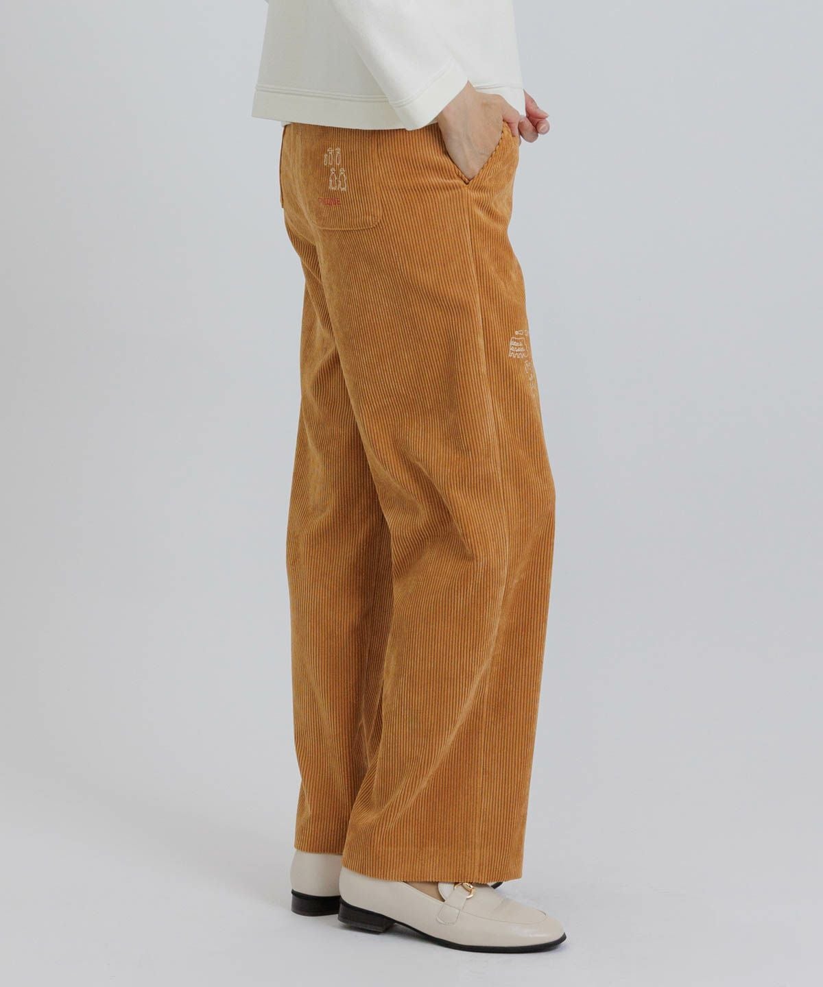 モデル着用画像（キャメル）