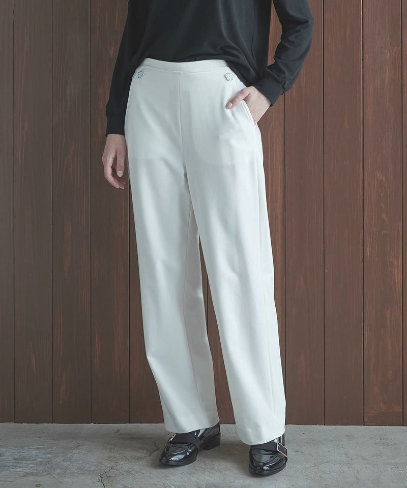 モデル着用カタログ画像（ホワイト）