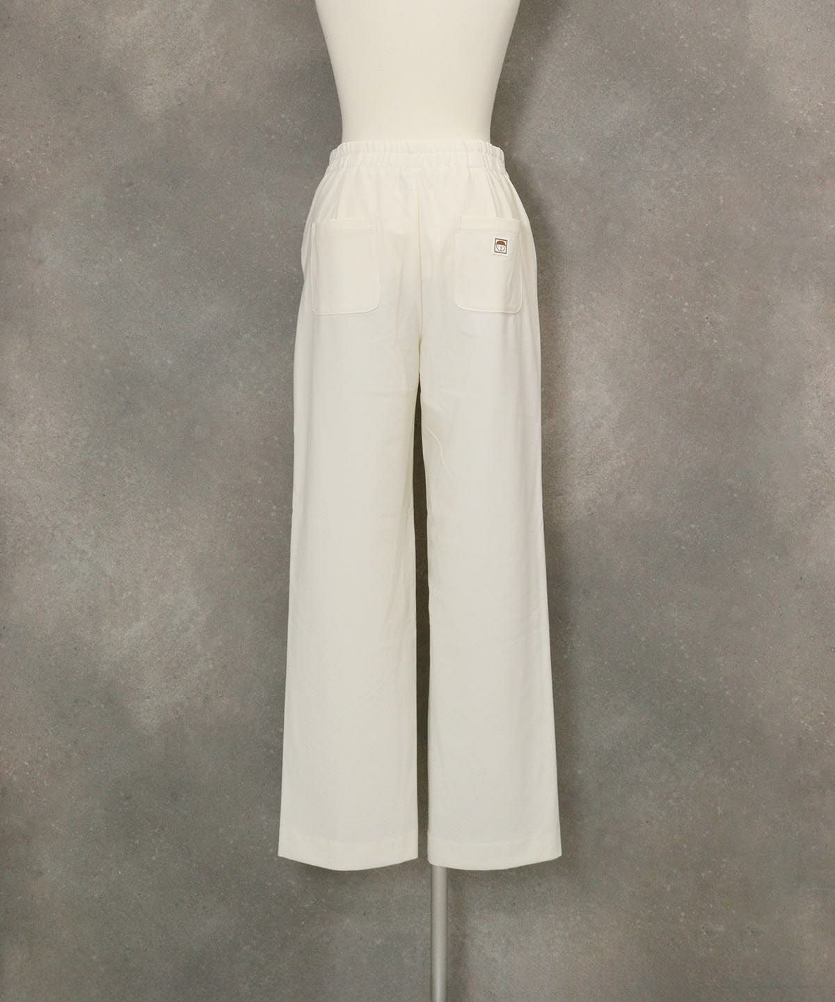 ピコボタン裏起毛発熱パンツ後ろ（ホワイト）