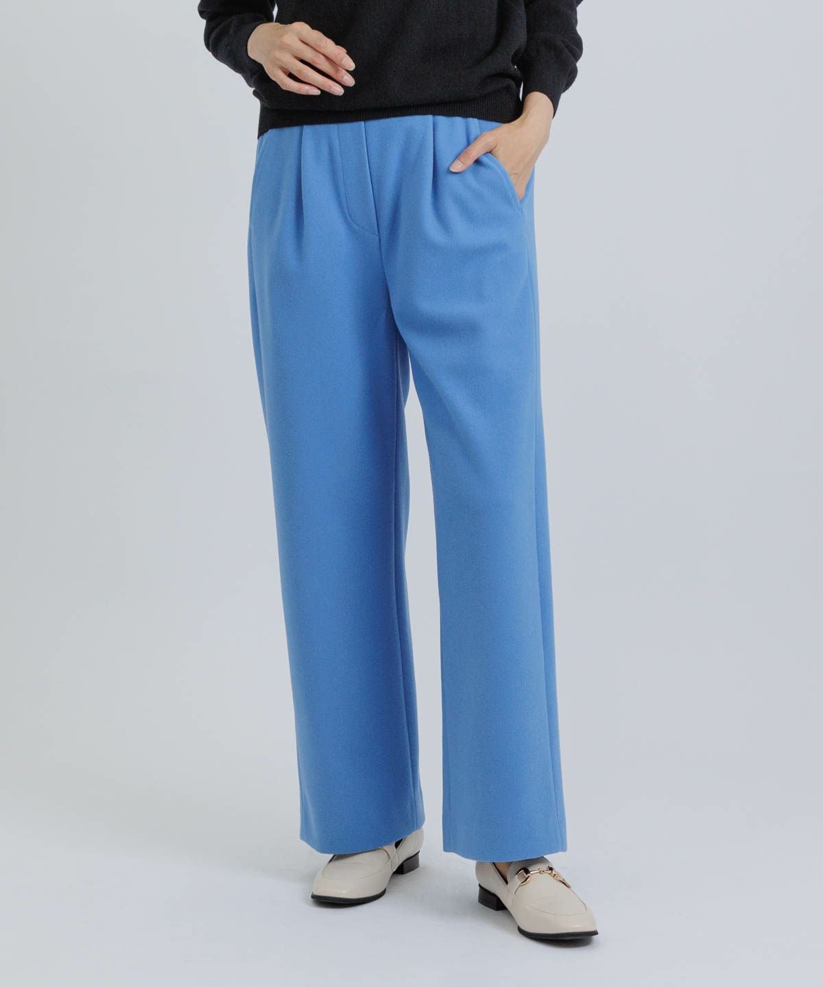 モデル着用画像（ライトブルー）