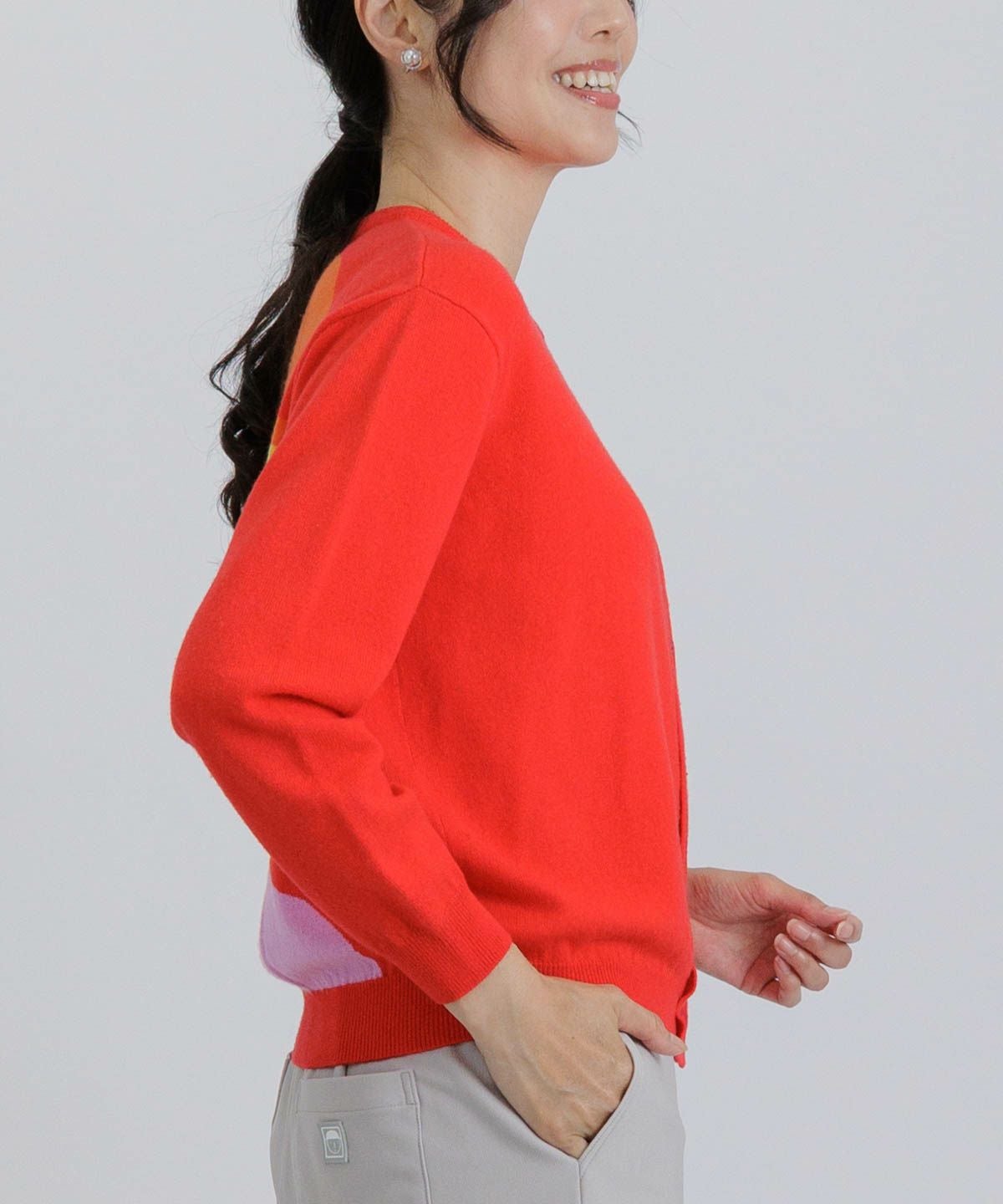 モデル着用画像（レッド）