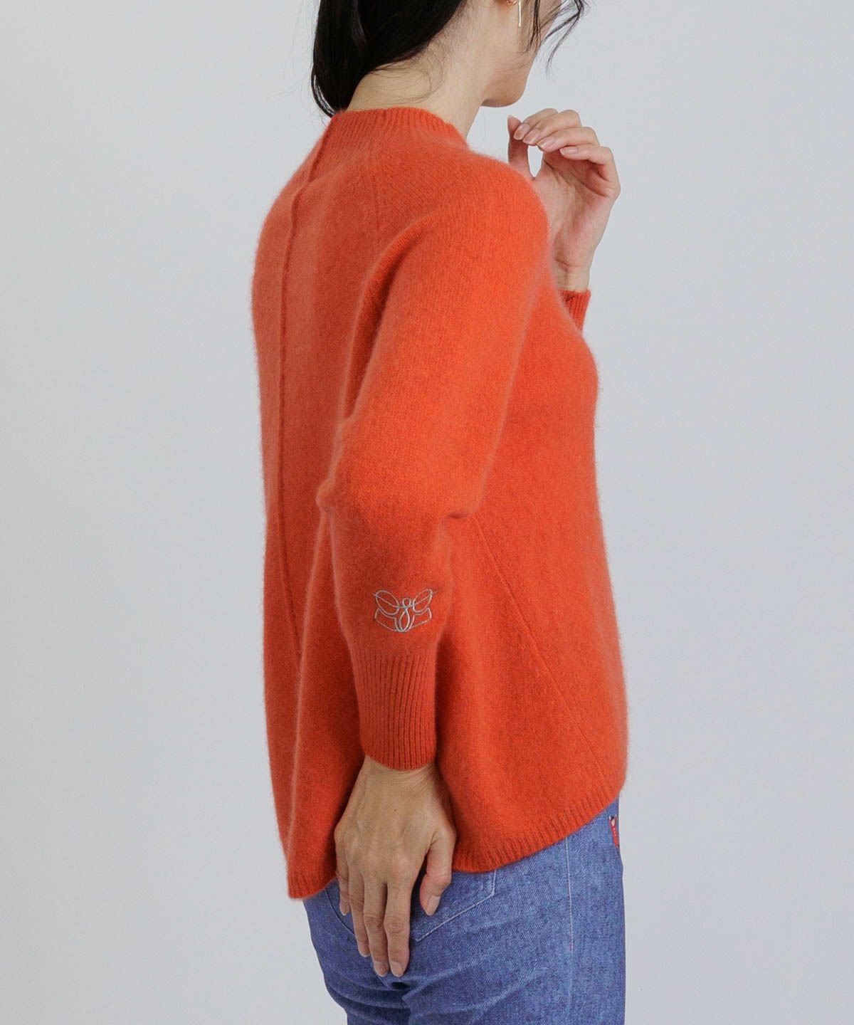 モデル着用画像（オレンジ）