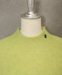 首元部分（イエロー）