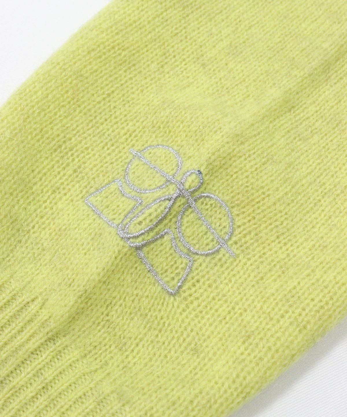 袖刺繍部分（イエロー）