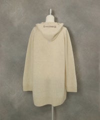 ヤク100％フードニットカーディガン後ろ（ホワイト）