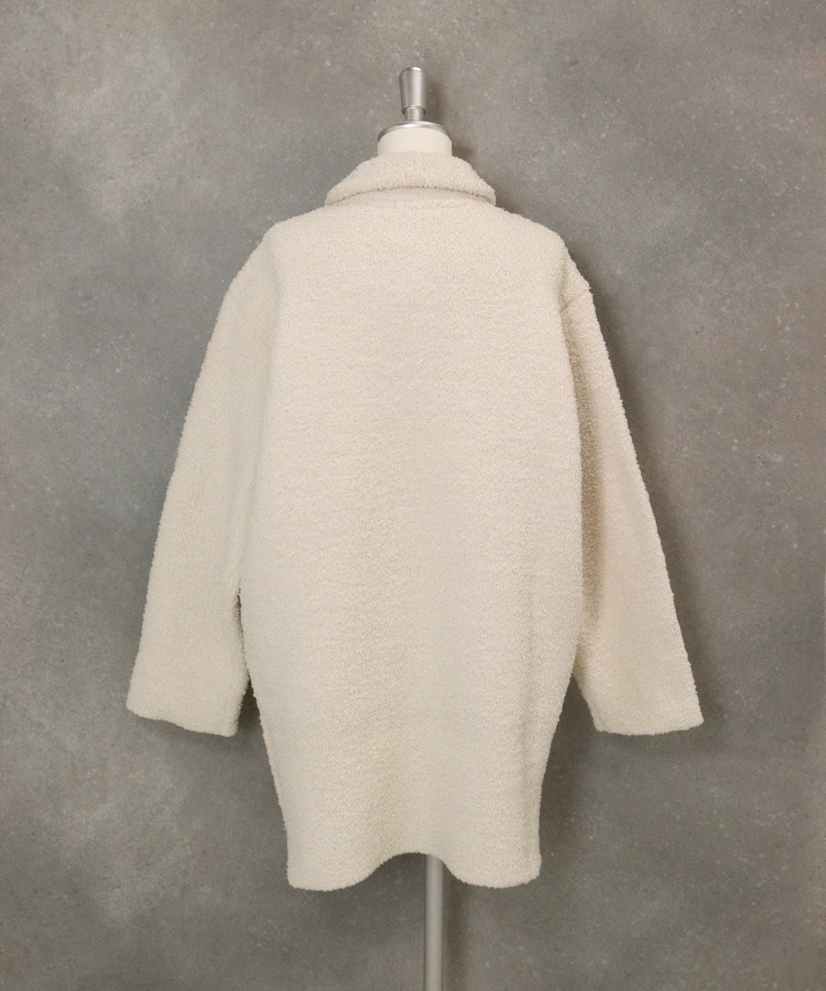 マイクロモールニットジャケット後（ホワイト）