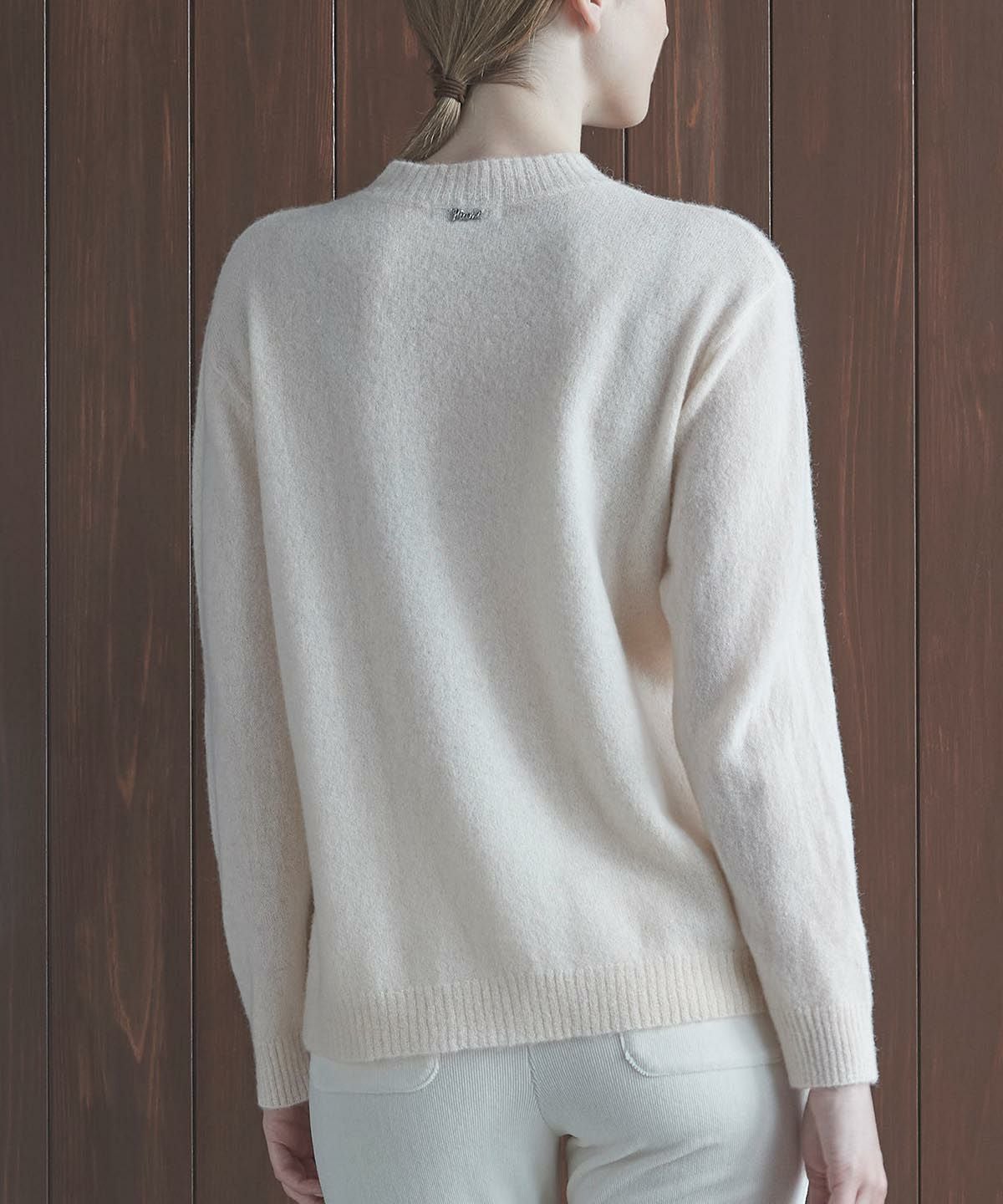 モデル着用画像（ベージュ）