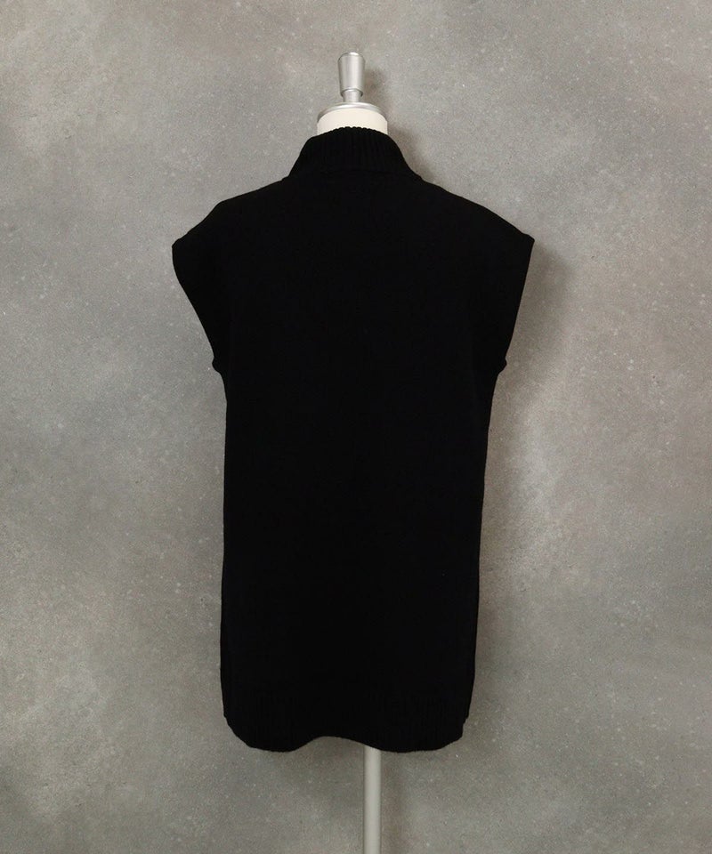 ウール100％チュニック丈ニットベスト後（ブラック）