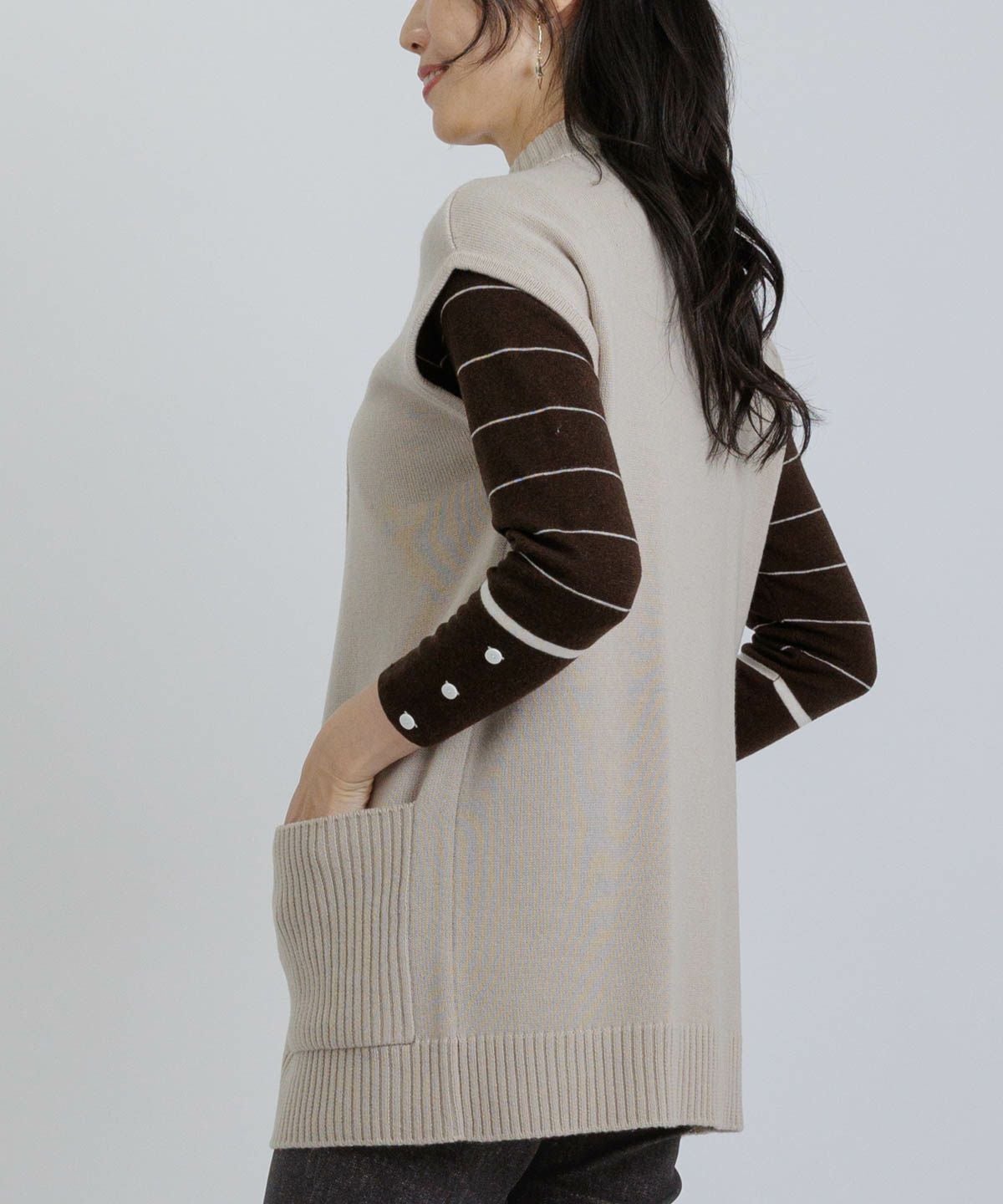 モデル着用画像（ベージュ）