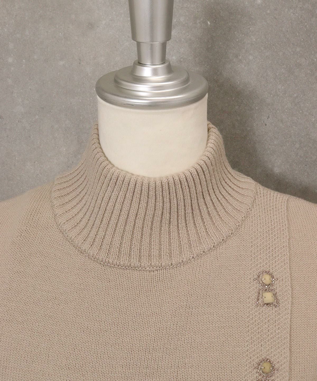 首元部分（ベージュ）