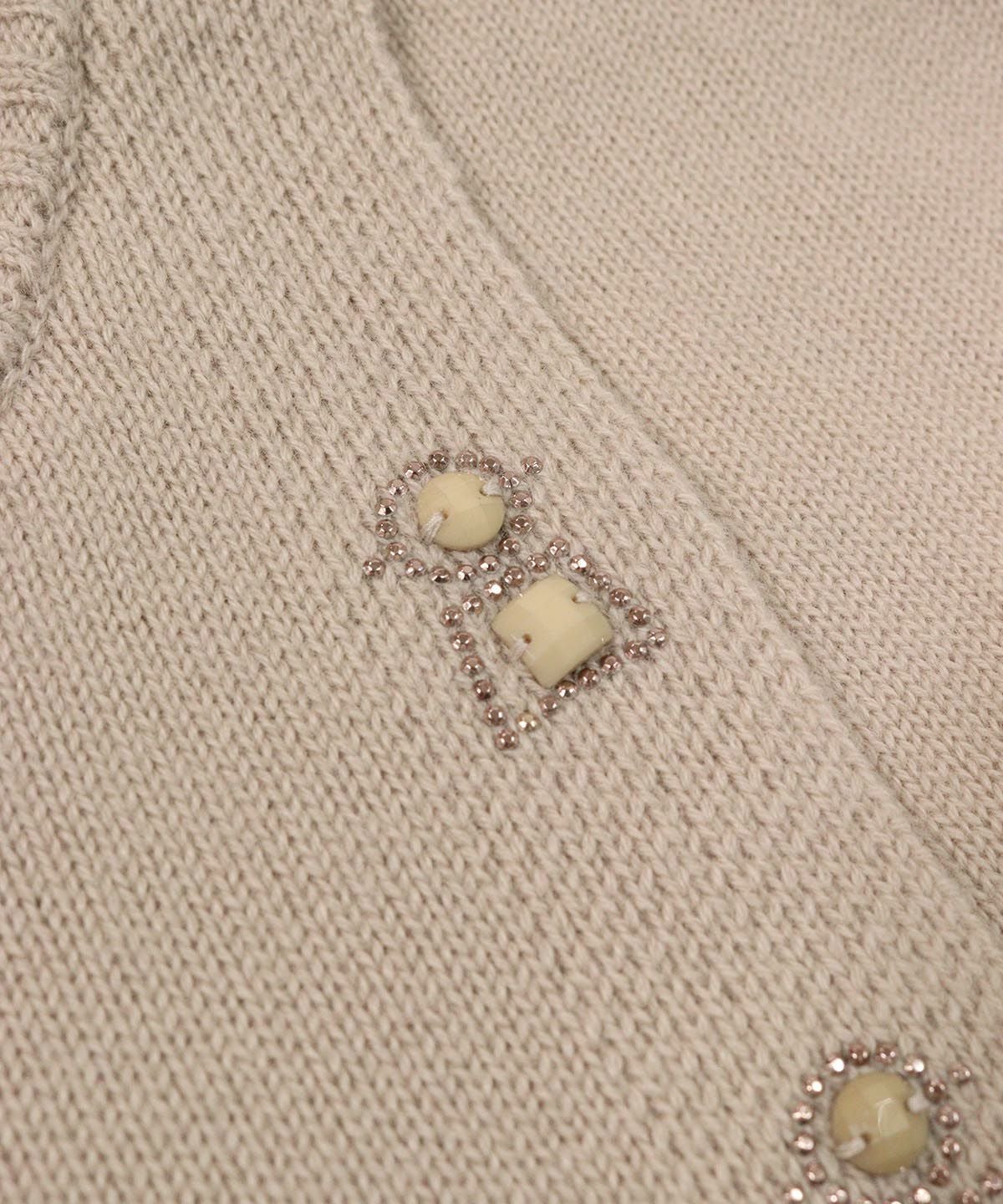 デザイン部分（ベージュ）