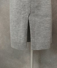 裾スリット部分（ライトグレー）